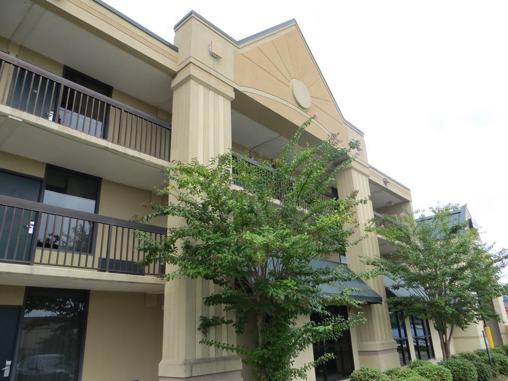 Budgetel Inn & Suites Macon Esterno foto