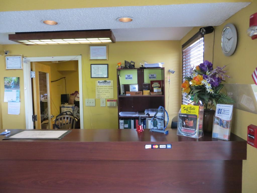 Budgetel Inn & Suites Macon Esterno foto