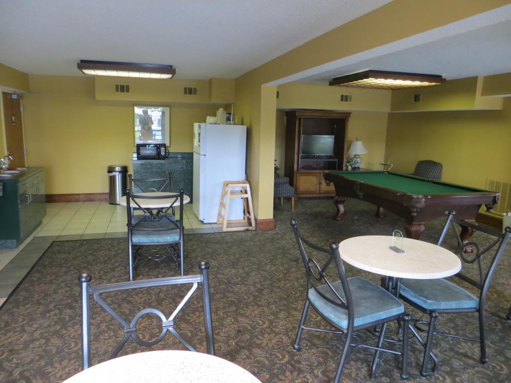 Budgetel Inn & Suites Macon Esterno foto