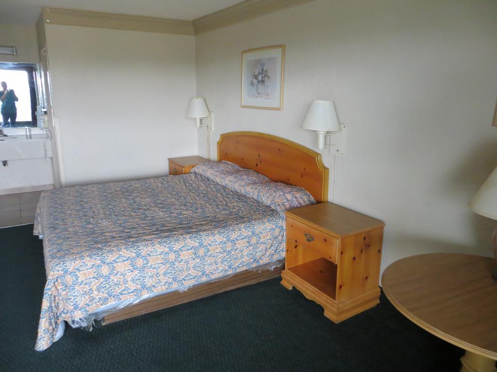 Budgetel Inn & Suites Macon Camera foto